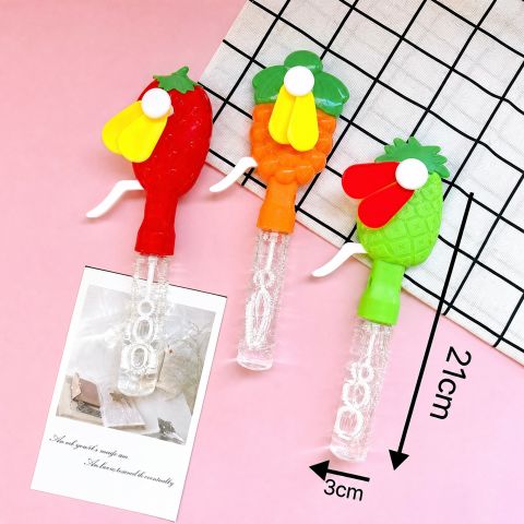 Fruit Shaped Bubble Fan Wand - Hand-crank Bubble Blower Toy for Kids, Strawberry Carrot Pineapple Design, Outdoor Party Favor, Gift Idea